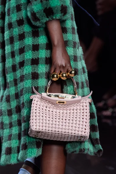 Look 22